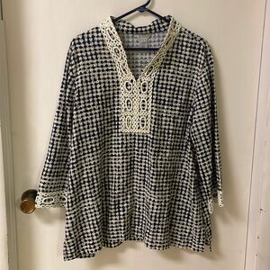 MULTIPLES 3/4 sleeve shirt in black white embroidery size XL